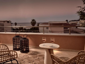 Laura Suites